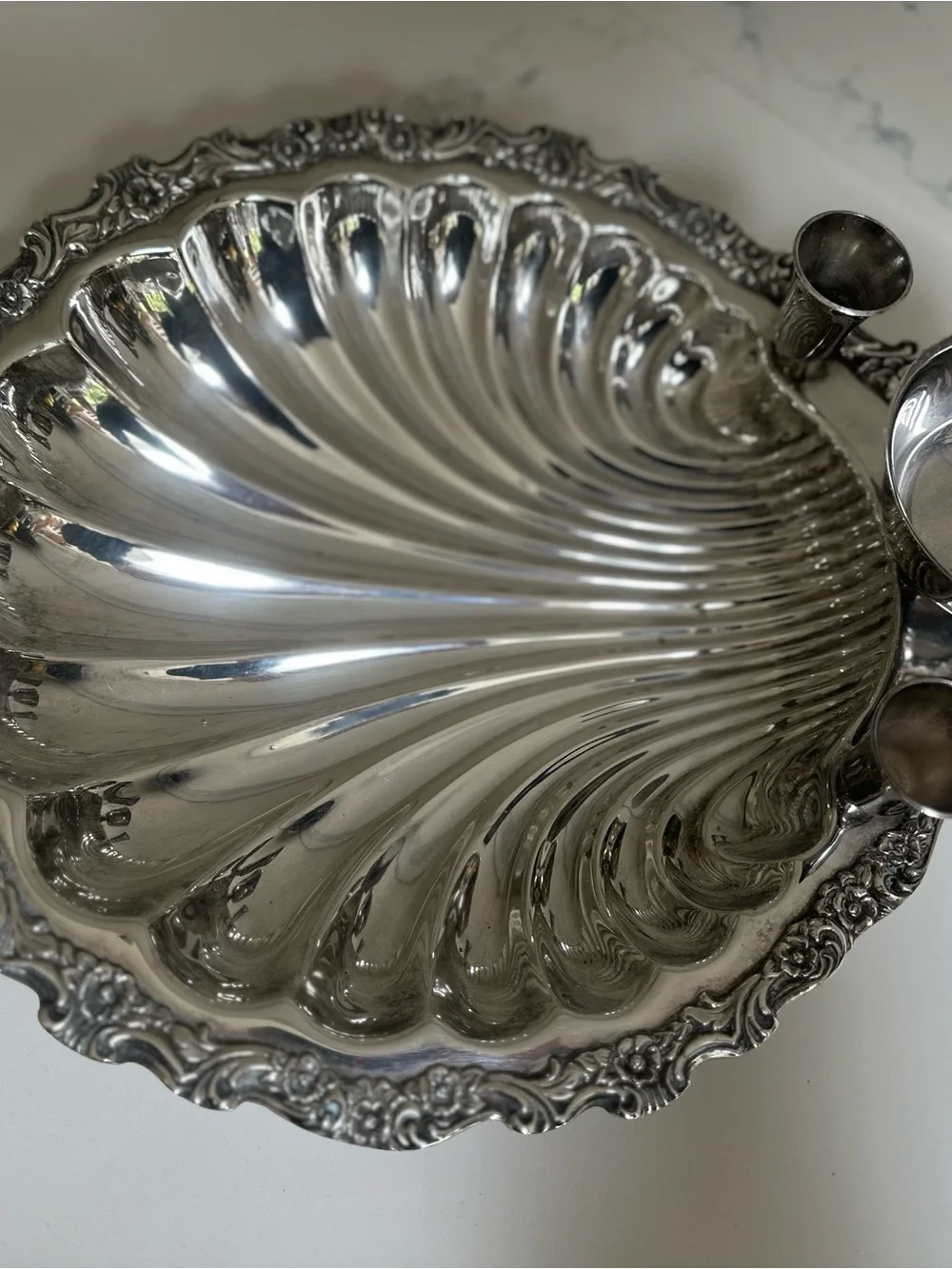 1940s Silver-Played Shell Serving Tray - Elegant Home Dining - vintage - Picture 7 of 14